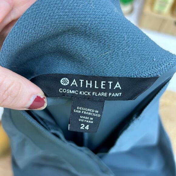 $109 Athleta Blue Athleisure Cosmic Kick Flare Pant Pants Plus Size 24 - Picture 7 of 7